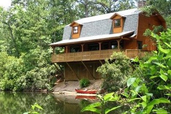 Hotel The Retreat at Artesian Lakes (Romayor)